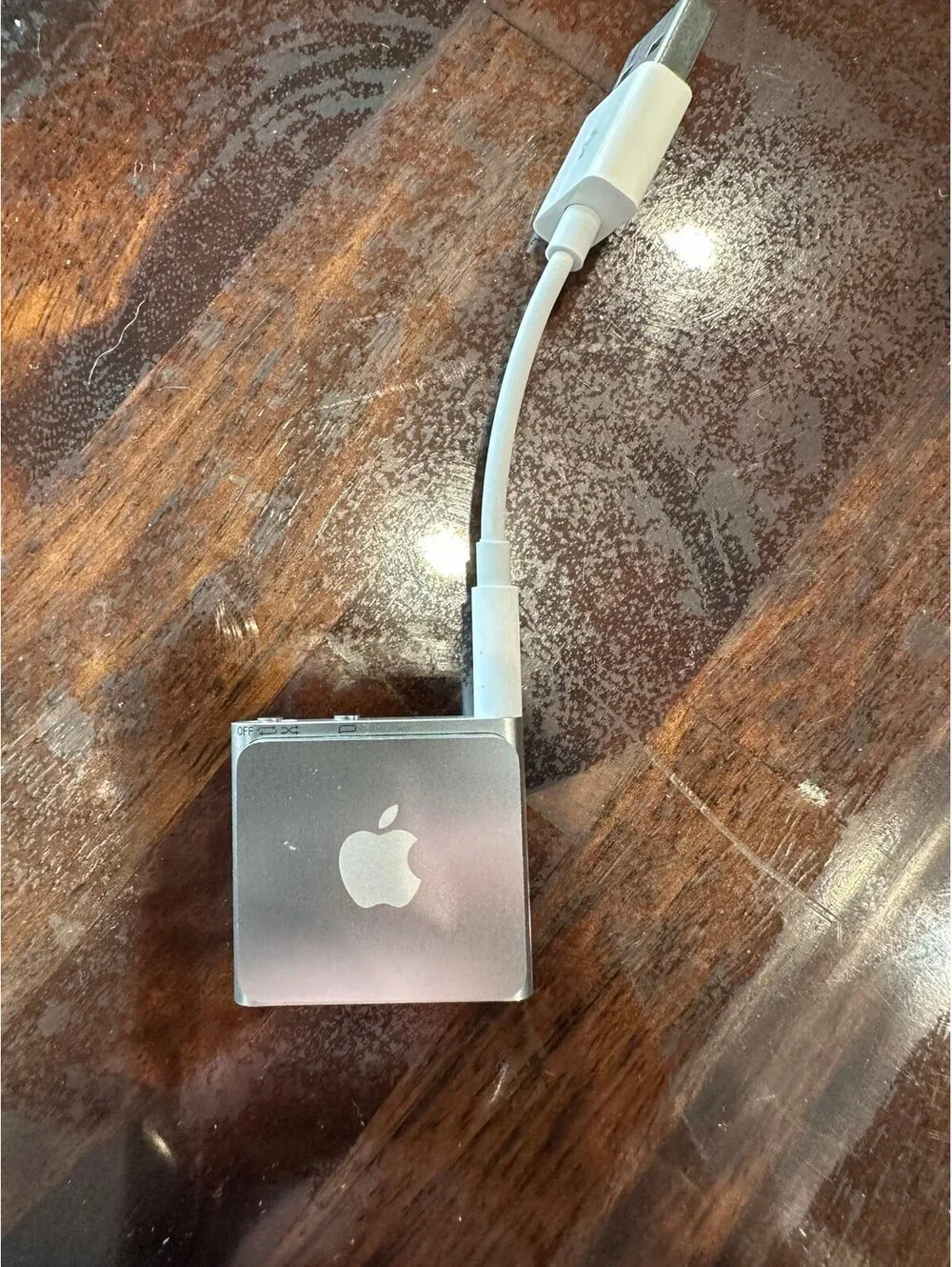 Apple iPod Shuffle 4th Gen Silver MP3 Player
